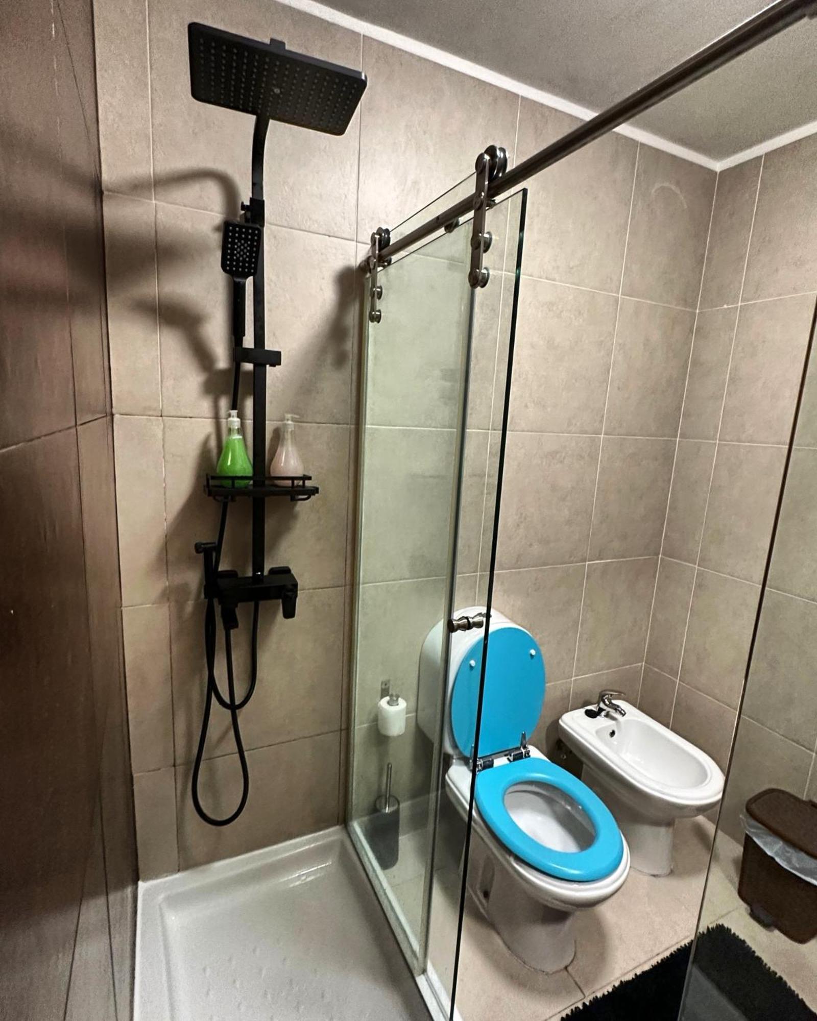 Modern Private Suite With Balcony & Bathroom - King And Queen Beds Вила Нова ди Гая Екстериор снимка